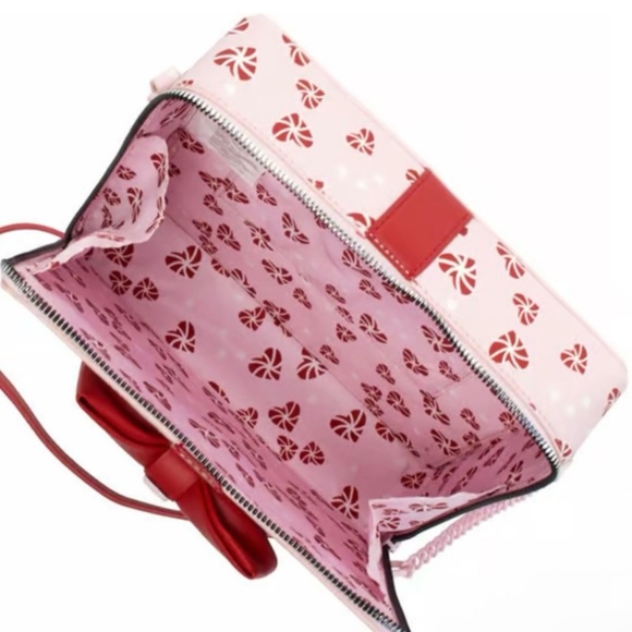 Betsey Johnson present gift crossbody bag purse NWT - Picture 3 of 3